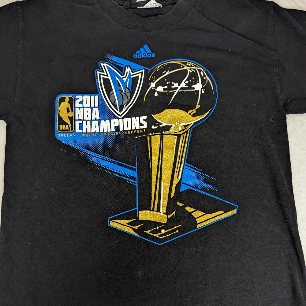 Dallas Mavericks Vintage  Champions 2011  Roster Back Youth Large/Adult …